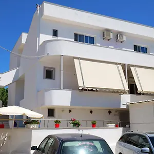  Guest house Xhafa