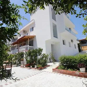  Guest house Vila Ori