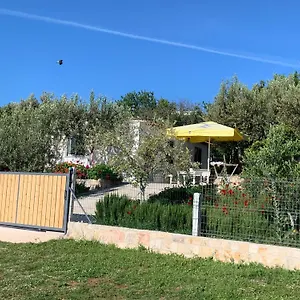 Ermali Ksamil