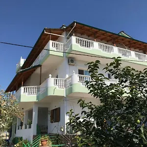  Guest house Roku